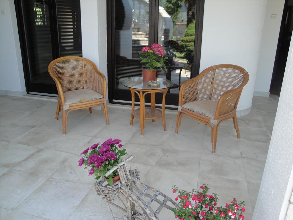 Leisure House Jovovic Villa Bar Room photo